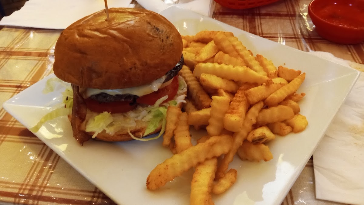 Bacon cheeseburger with crinkle cut fries